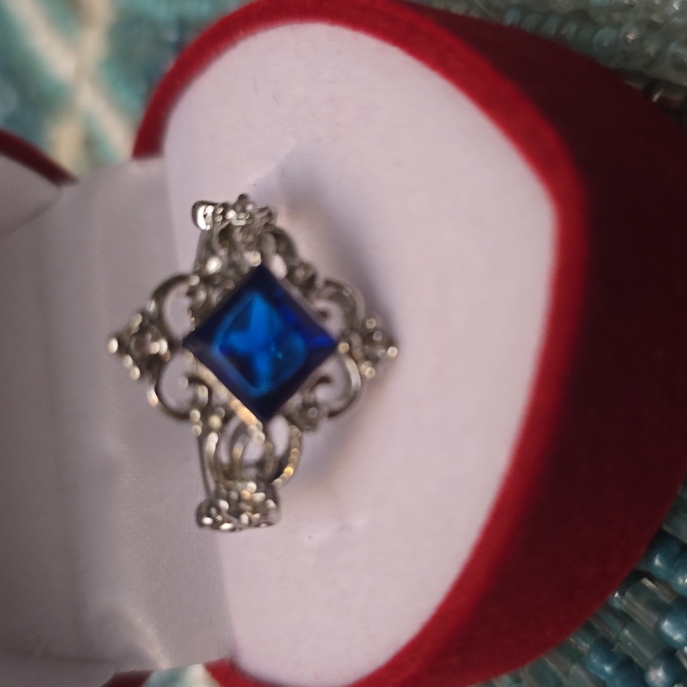 BLUE CRISTAL RING 💍